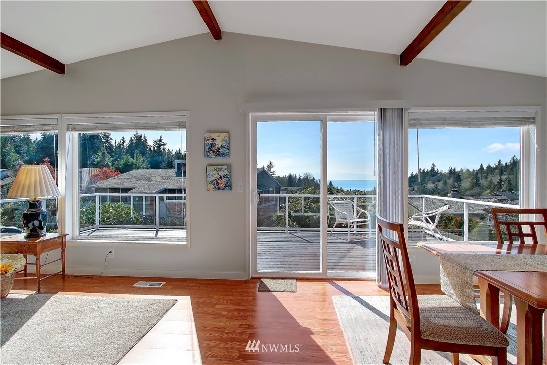6313 147th Street Southwest Edmonds, WA 98026 - Photo 7 of 28 Gallery Image 7