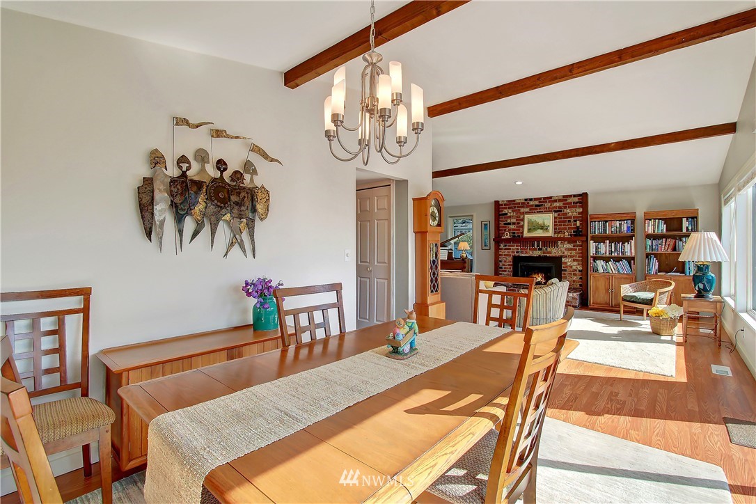 6313 147th Street Southwest Edmonds, WA 98026 - Photo 10 of 28 Gallery Image 10