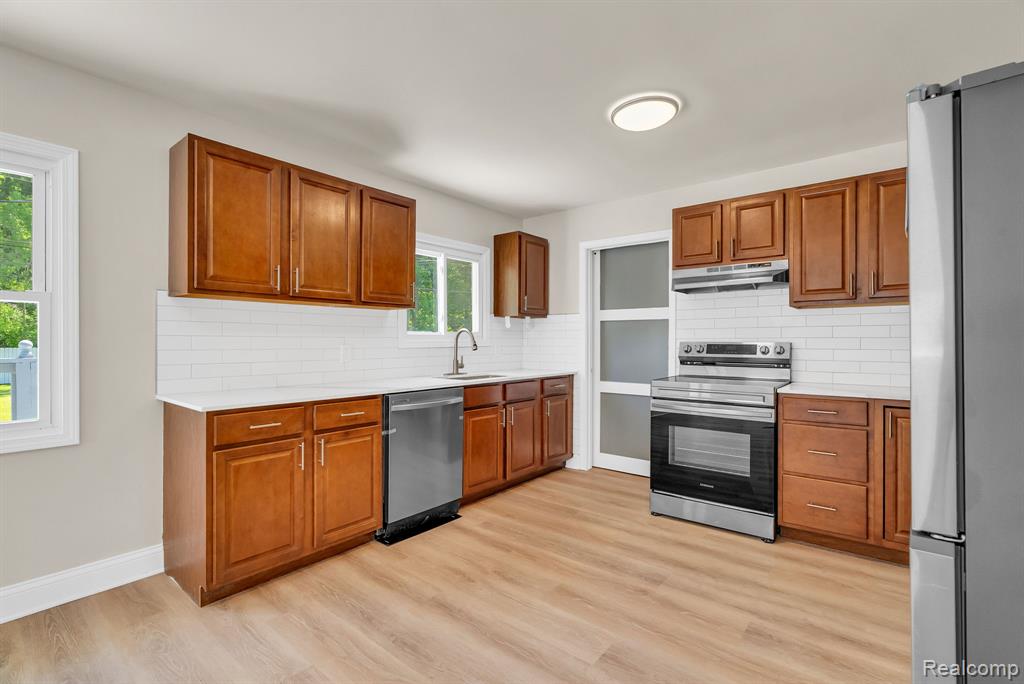 4046 State Road Fort Gratiot, MI 48059 - Photo 10 of 38