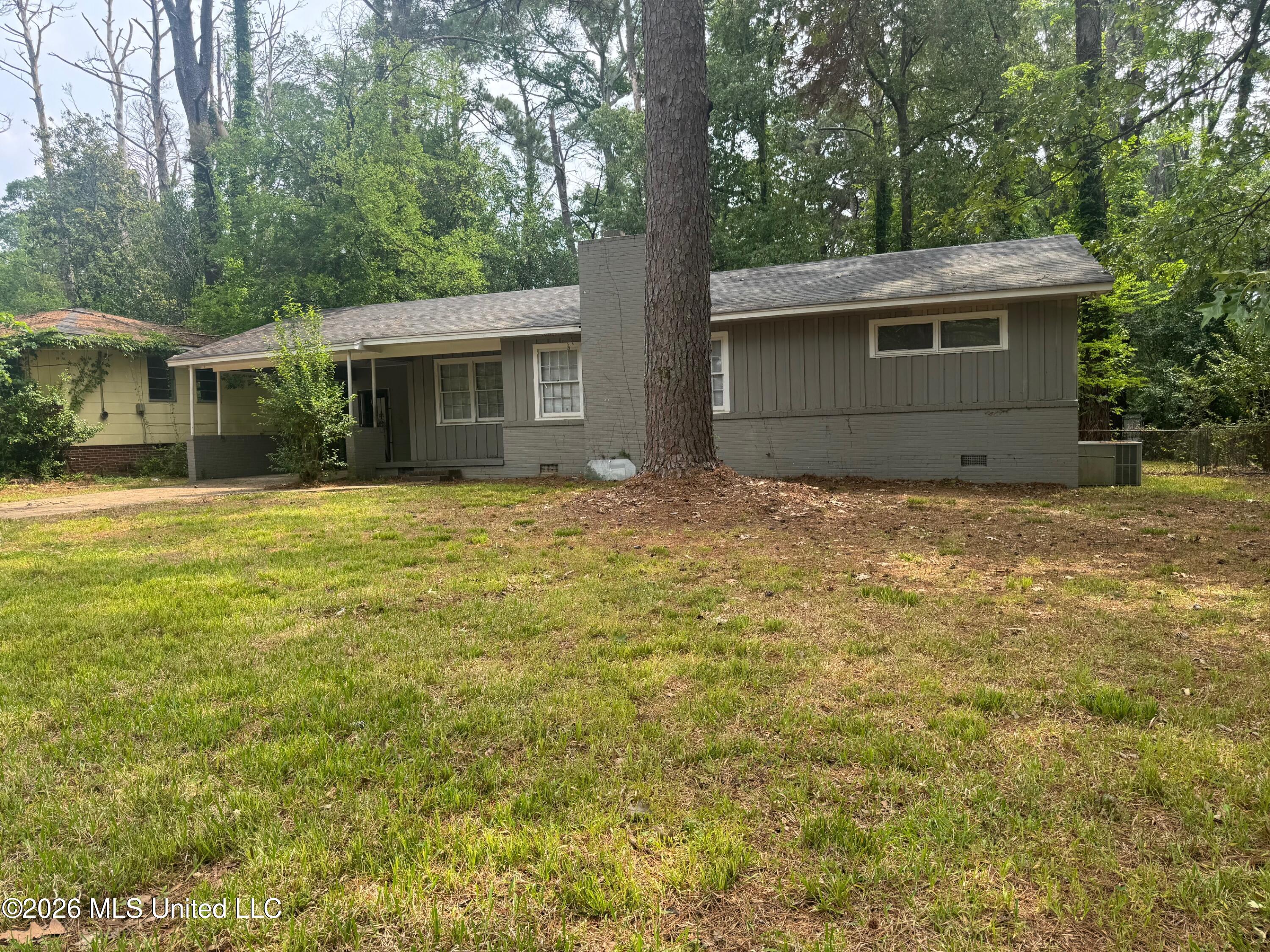 2870 Revere Street Jackson, MS 39212 - Photo 2 of 14 IMG_8209