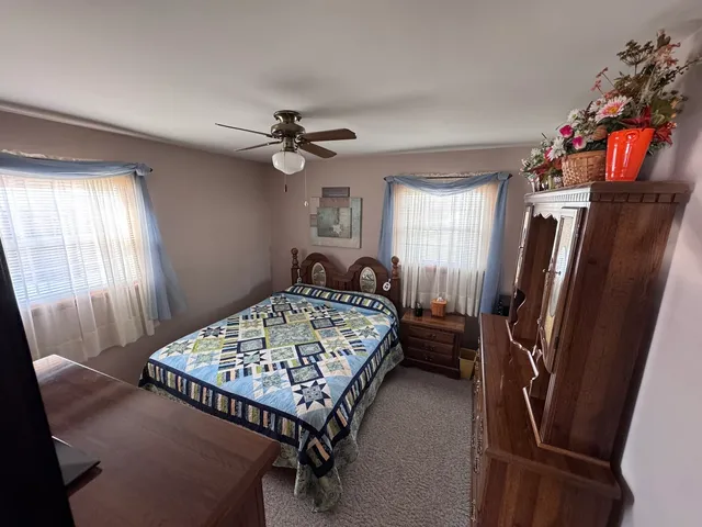 $255,500 | 918 East Le Fevre Avenue, Gibson City, IL 60936