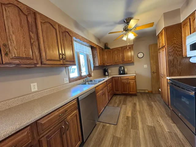 $255,500 | 918 East Le Fevre Avenue, Gibson City, IL 60936