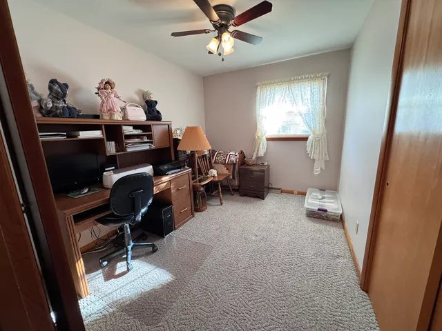 $255,500 | 918 East Le Fevre Avenue, Gibson City, IL 60936