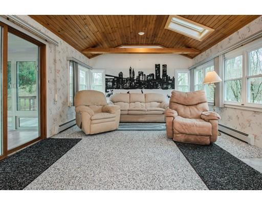 208 Breakneck Road Southbridge, MA 01550 - Photo 4 of 28 a living room with furniture and a large window