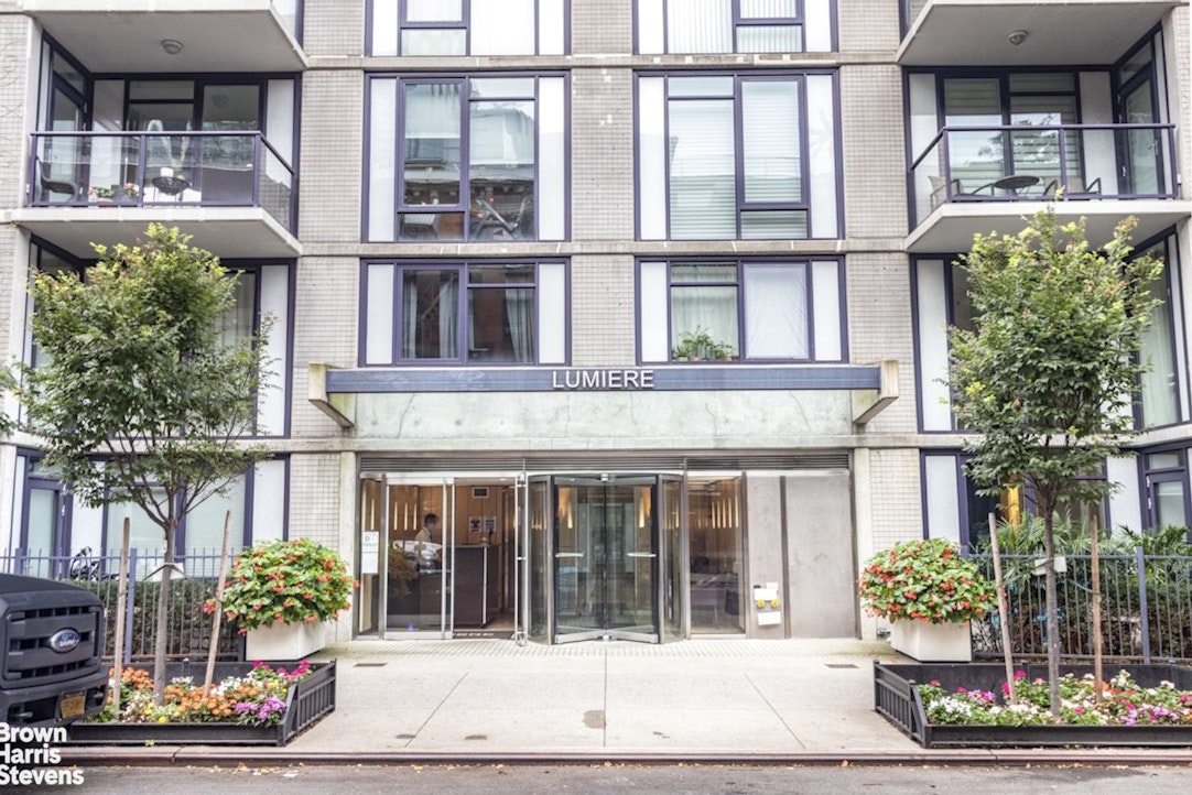 350 West 53rd Street, Unit 6J Manhattan, NY 10019 - Photo 11 of 15