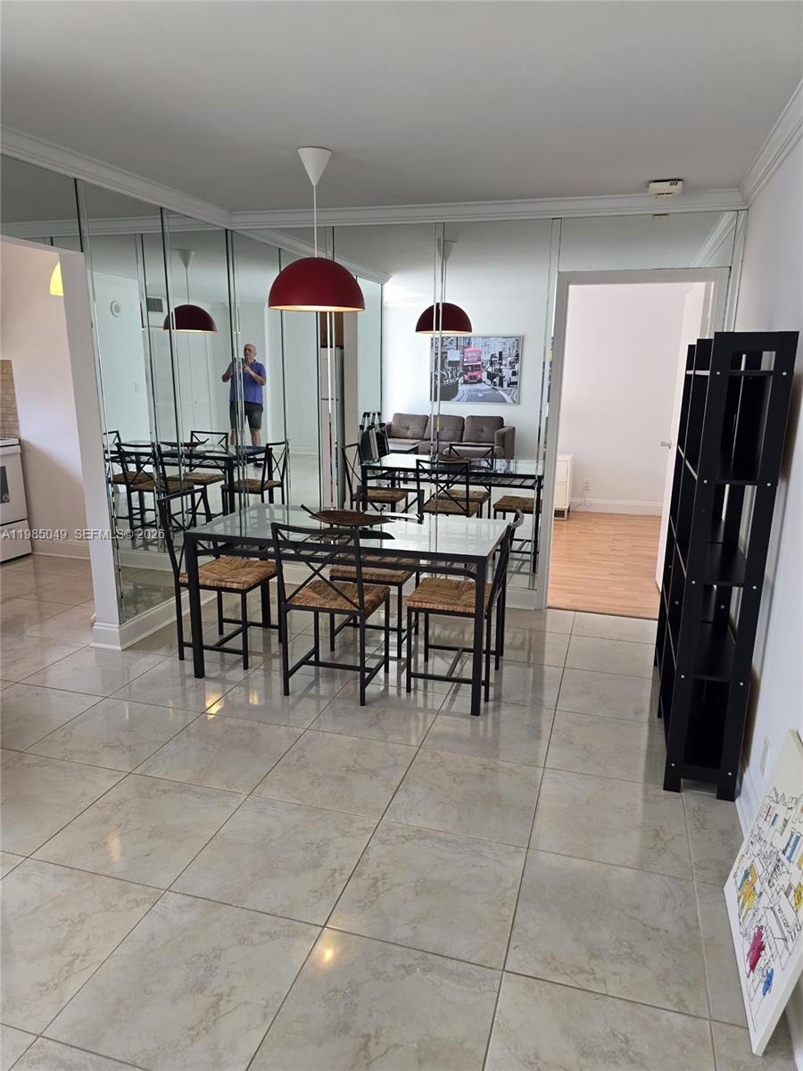 16919 North Bay Road, Unit 819 Sunny Isles Beach, FL 33160 - Photo 2 of 13