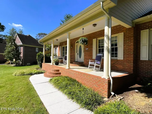 $599,900 | 8209 Stratton Wood Circle, Knoxville, TN 37919