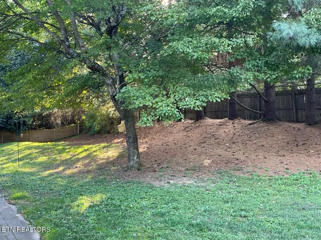 $599,900 | 8209 Stratton Wood Circle, Knoxville, TN 37919