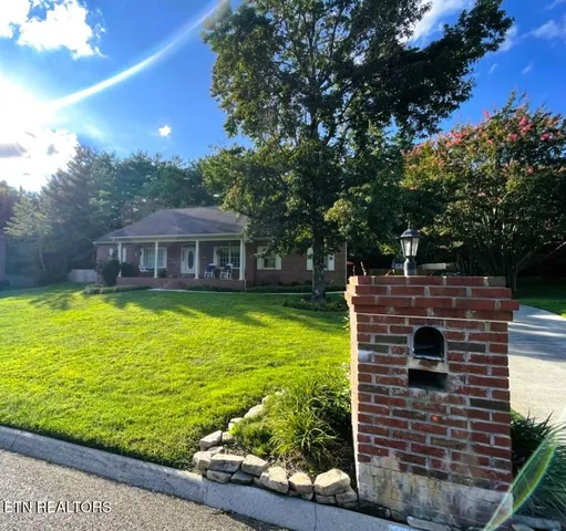 $599,900 | 8209 Stratton Wood Circle, Knoxville, TN 37919