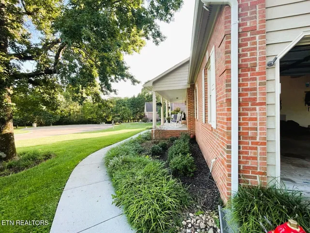 $599,900 | 8209 Stratton Wood Circle, Knoxville, TN 37919