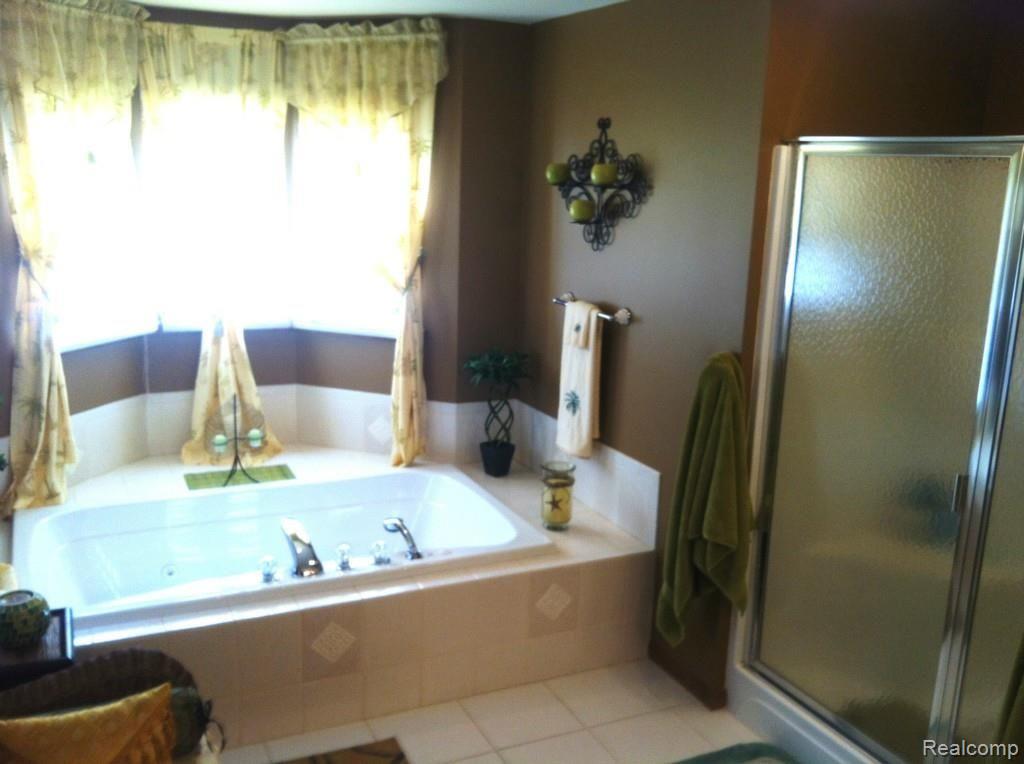 14101 Greystone Lane Romeo, MI 48065 - Photo 16 of 26 Photo 15.jpg