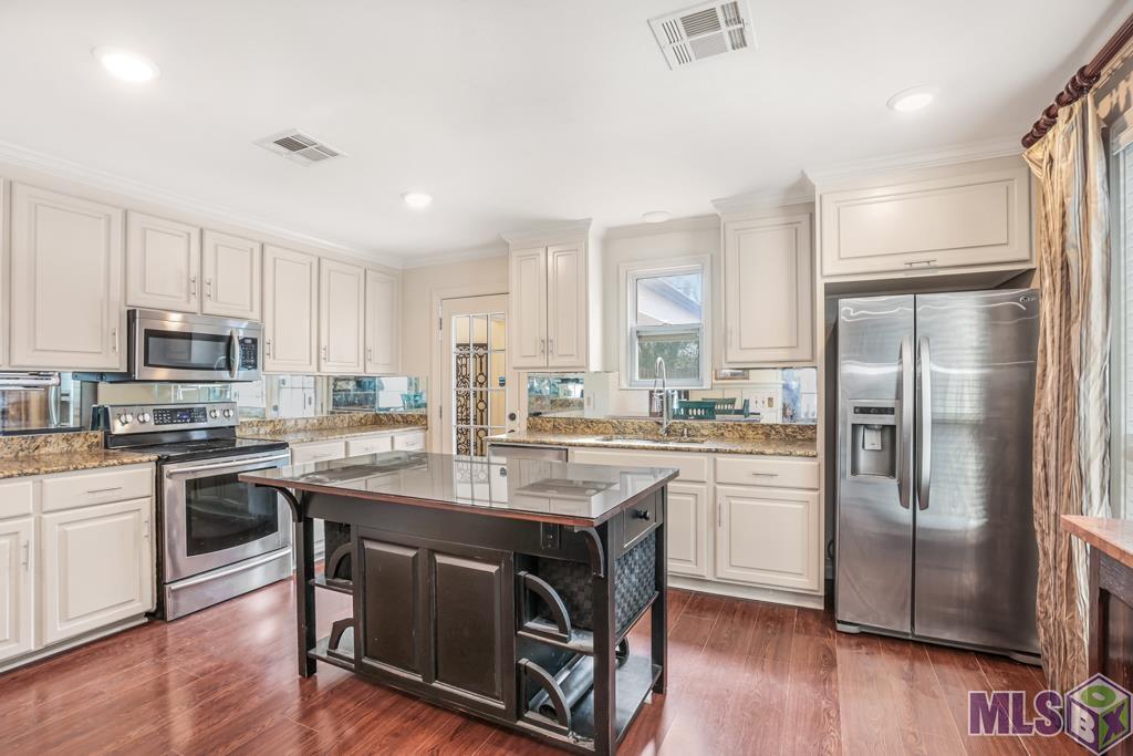 9014 Fox Run Avenue Baton Rouge, LA 70808 - Photo 10 of 40 Gallery Image 10