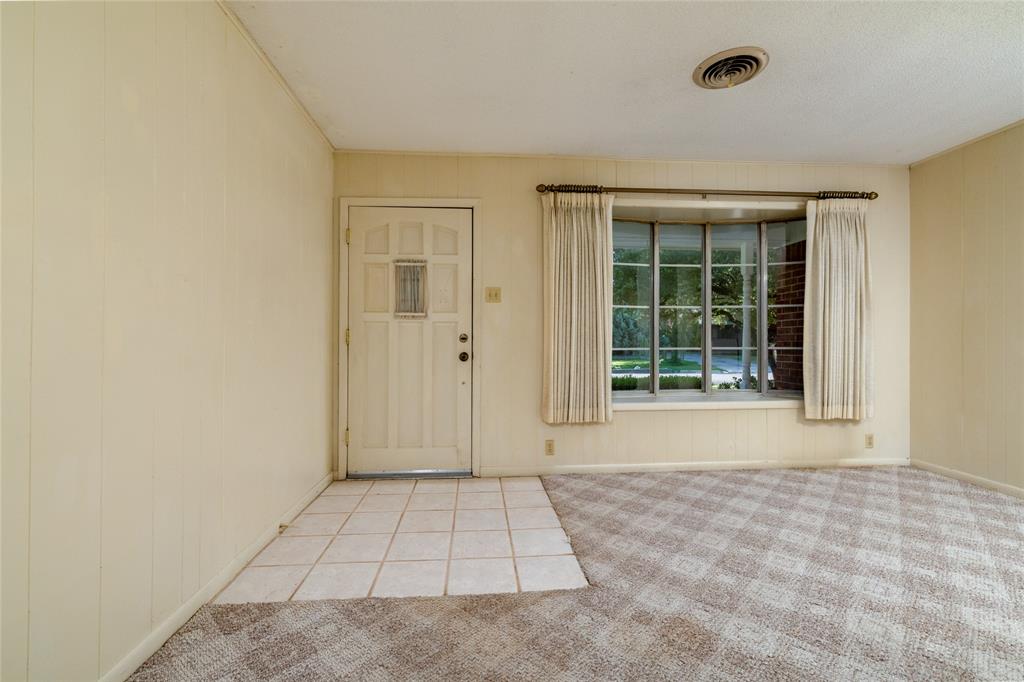 2002 Redbud Street Gainesville, TX 76240 - Photo 8 of 39 Gallery Image 8