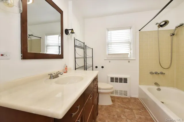 $825,000 | 233 Meyer Avenue, Valley Stream, NY 11580