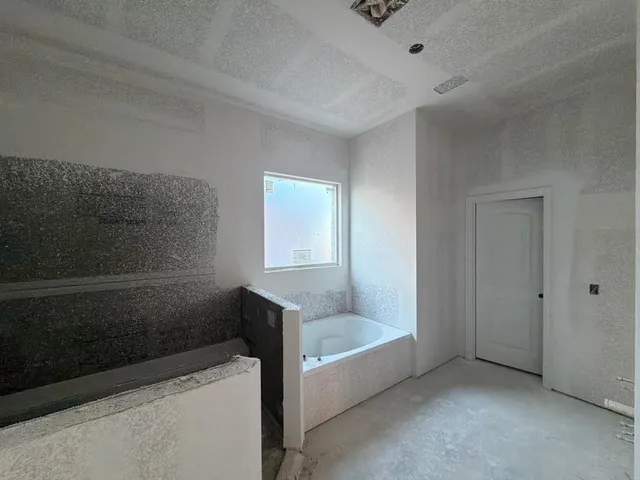 a bathroom with a tub