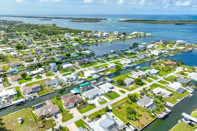 $8,000 | 1945 Michigan Avenue, Englewood, FL 34224