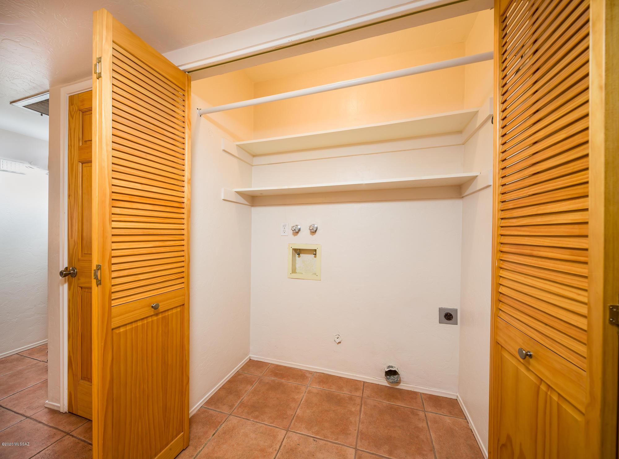 802 South Pantano Road Tucson, AZ 85710 - Photo 15 of 24 Gallery Image 15