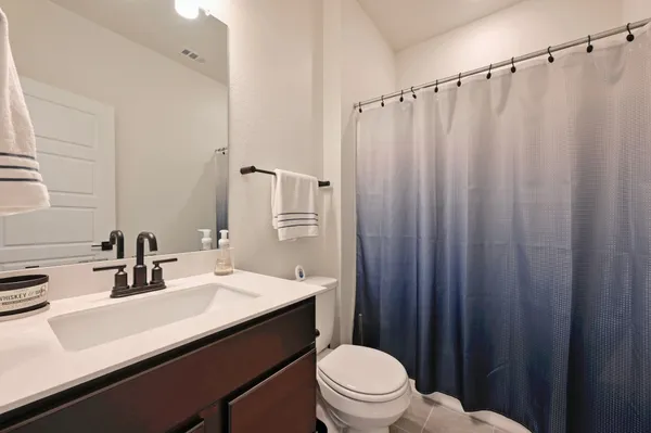 $1,895 | 217 Summit Drive, Lockhart, TX 78644