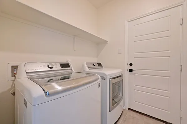 $1,895 | 217 Summit Drive, Lockhart, TX 78644