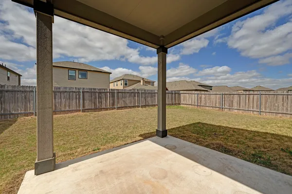 $1,895 | 217 Summit Drive, Lockhart, TX 78644