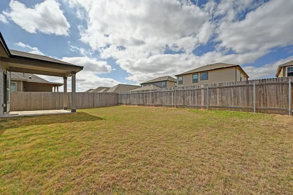 $1,895 | 217 Summit Drive, Lockhart, TX 78644