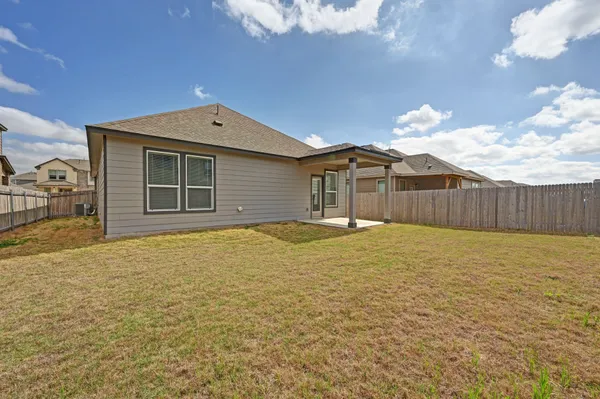 $1,895 | 217 Summit Drive, Lockhart, TX 78644