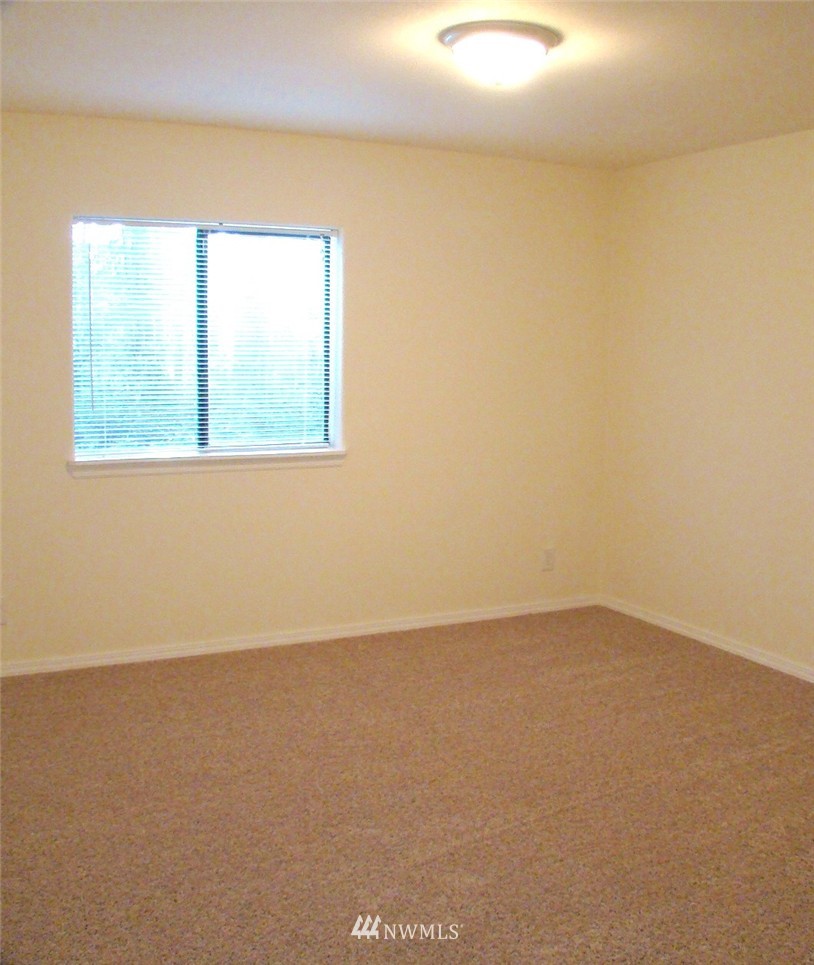 160 Northeast Larson Lake Road Belfair, WA 98528 - Photo 12 of 18 Gallery Image 12