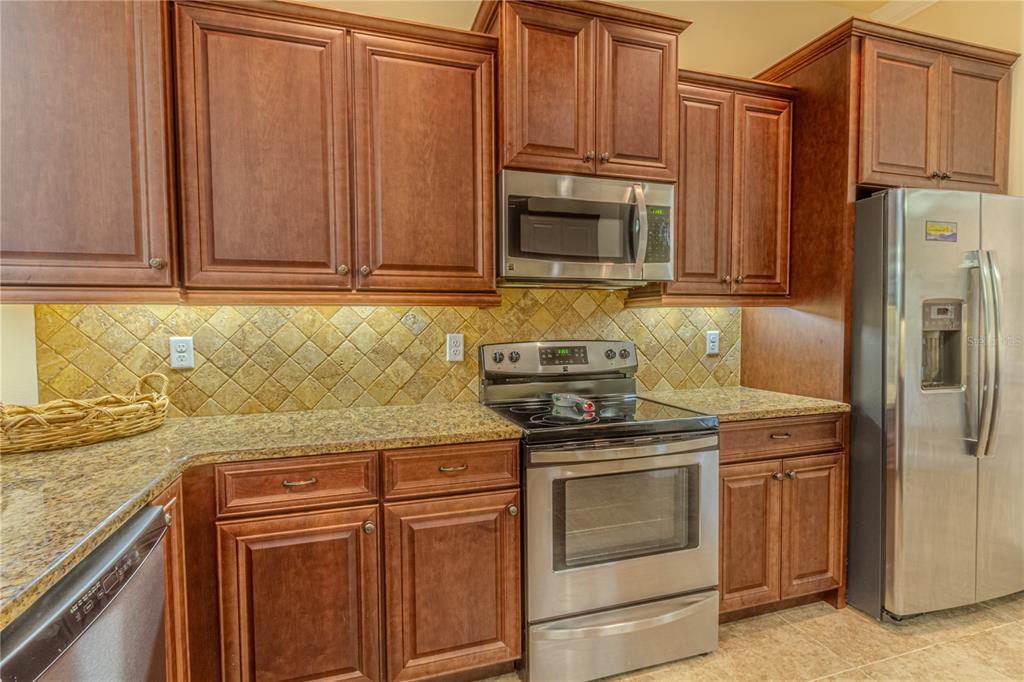 108 Vía Roma Ormond Beach, FL 32174 - Photo 12 of 40