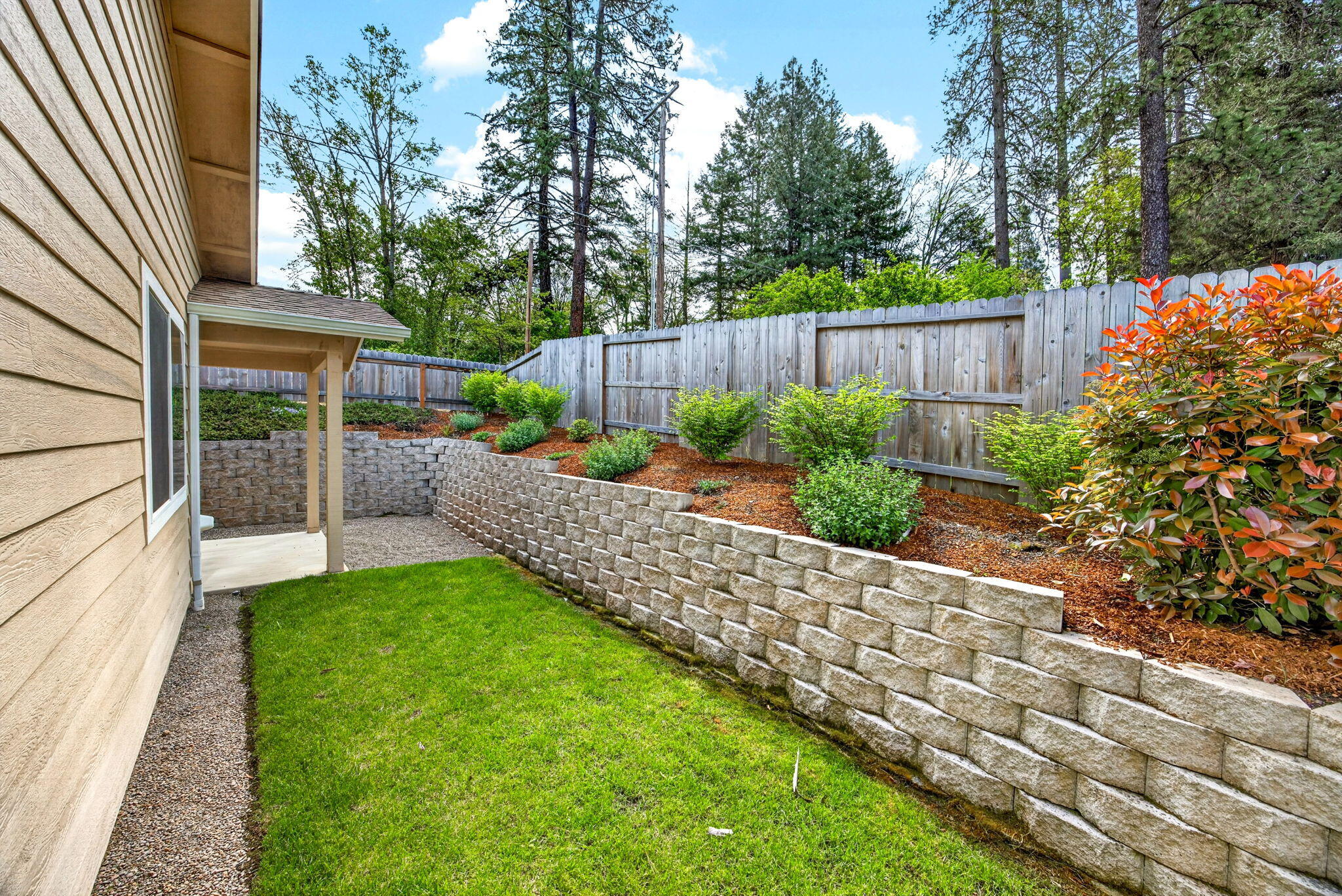 3001 Southwest University Road, Unit A & B Grants Pass, OR 97527 - Photo 24 of 38