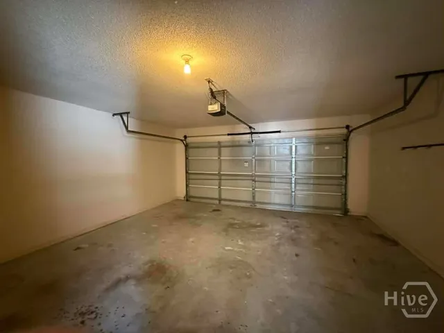 $2,250 | 185 Junco Way, Savannah, GA 31419