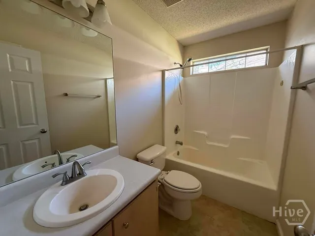 $2,250 | 185 Junco Way, Savannah, GA 31419