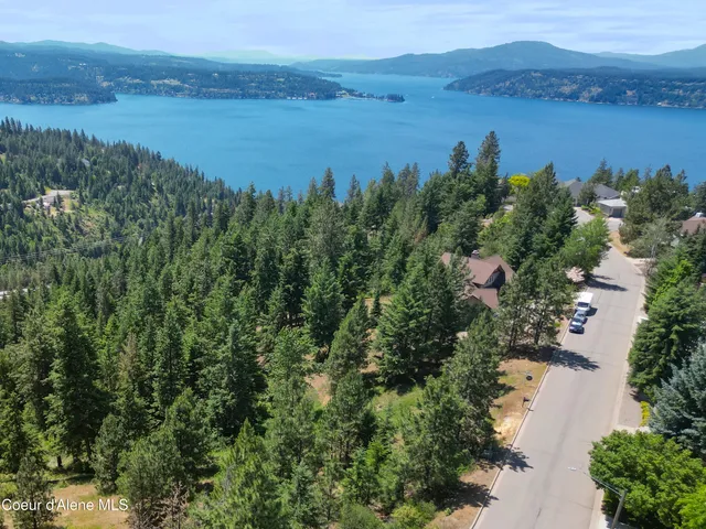 $350,000 | 3740 East Sky Harbor Drive, Coeur D'Alene, ID 83814
