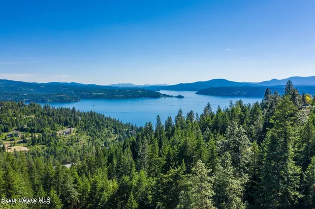 $350,000 | 3740 East Sky Harbor Drive, Coeur D'Alene, ID 83814