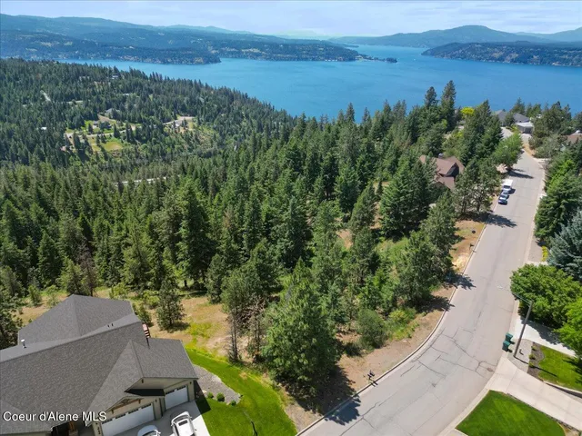 $350,000 | 3740 East Sky Harbor Drive, Coeur D'Alene, ID 83814
