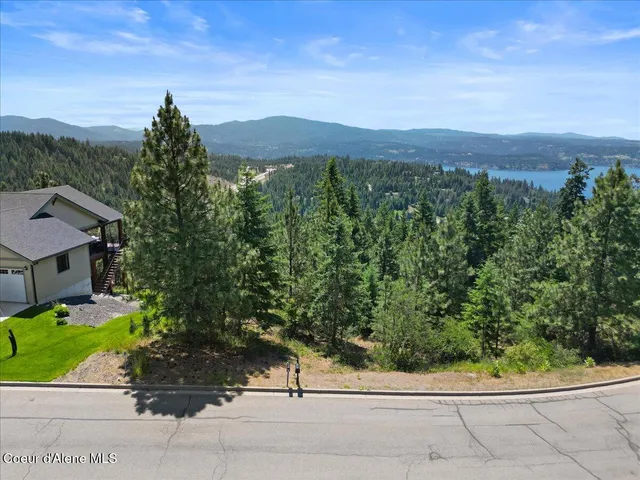 $350,000 | 3740 East Sky Harbor Drive, Coeur D'Alene, ID 83814