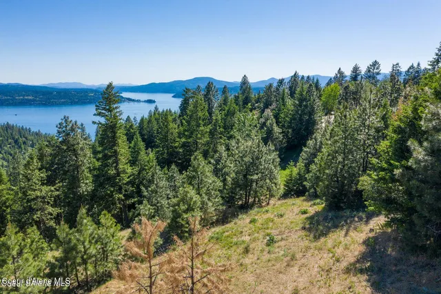 $350,000 | 3740 East Sky Harbor Drive, Coeur D'Alene, ID 83814