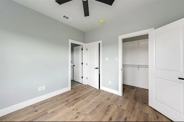 $2,450 | 1113 East Oleander Street, Fort Worth, TX 76104