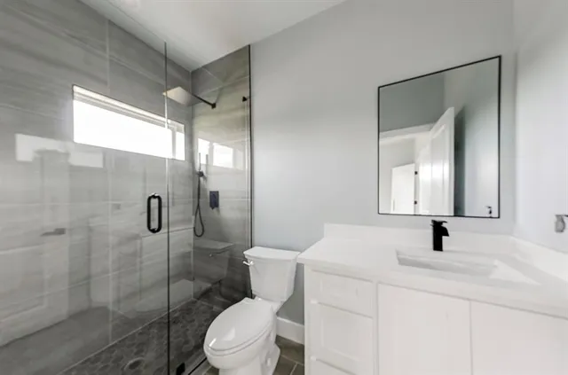 $2,450 | 1113 East Oleander Street, Fort Worth, TX 76104