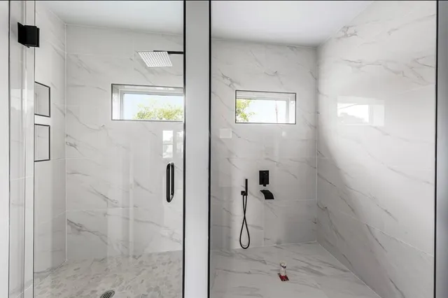 $2,450 | 1113 East Oleander Street, Fort Worth, TX 76104