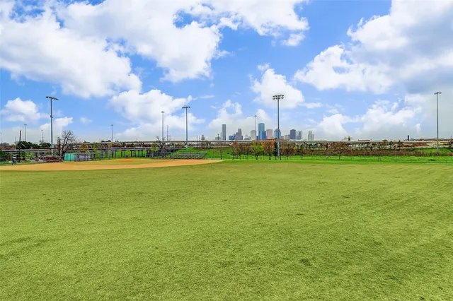 $374,999 | 2400 Julian Street, Unit 12, Houston, TX 77009