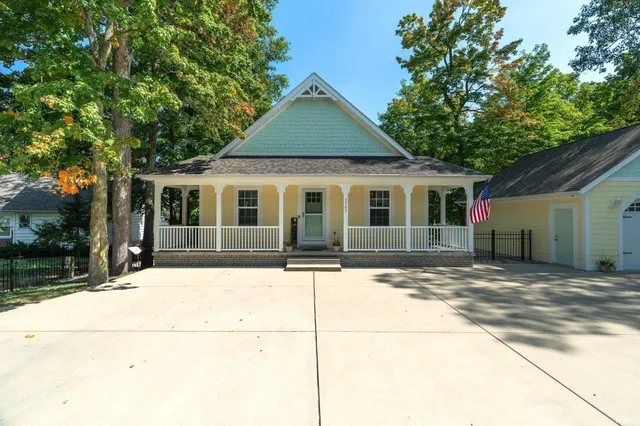 $870,000 | 3743 North W Shafer Drive, Monticello, IN 47960