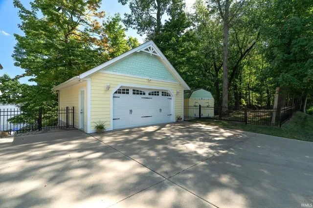 $870,000 | 3743 North W Shafer Drive, Monticello, IN 47960