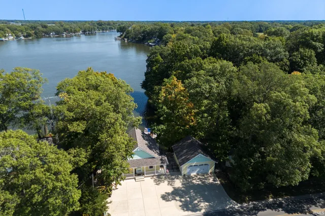 $870,000 | 3743 North W Shafer Drive, Monticello, IN 47960