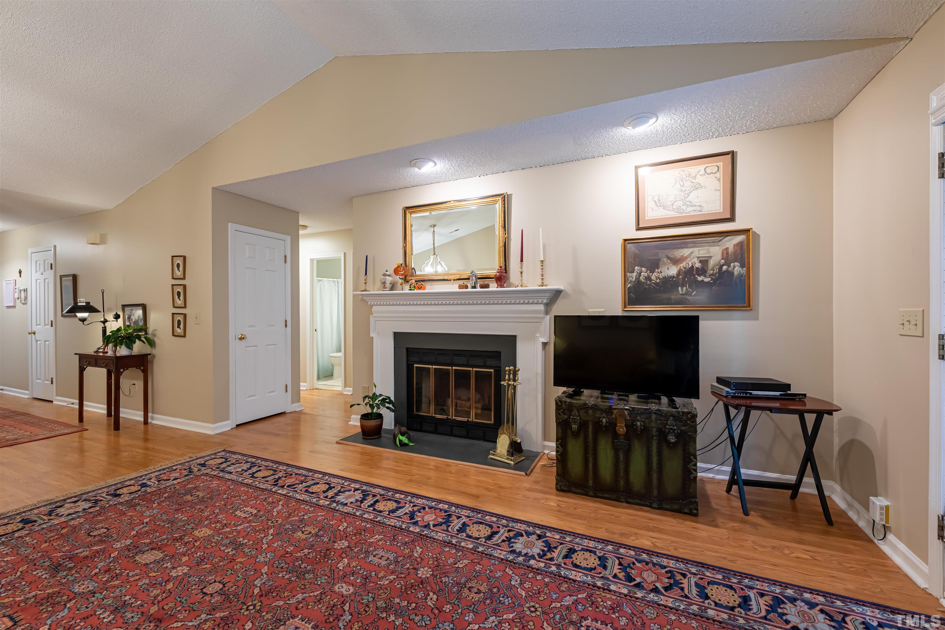6803 Fairpoint Court Raleigh, NC 27613 - Photo 7 of 17