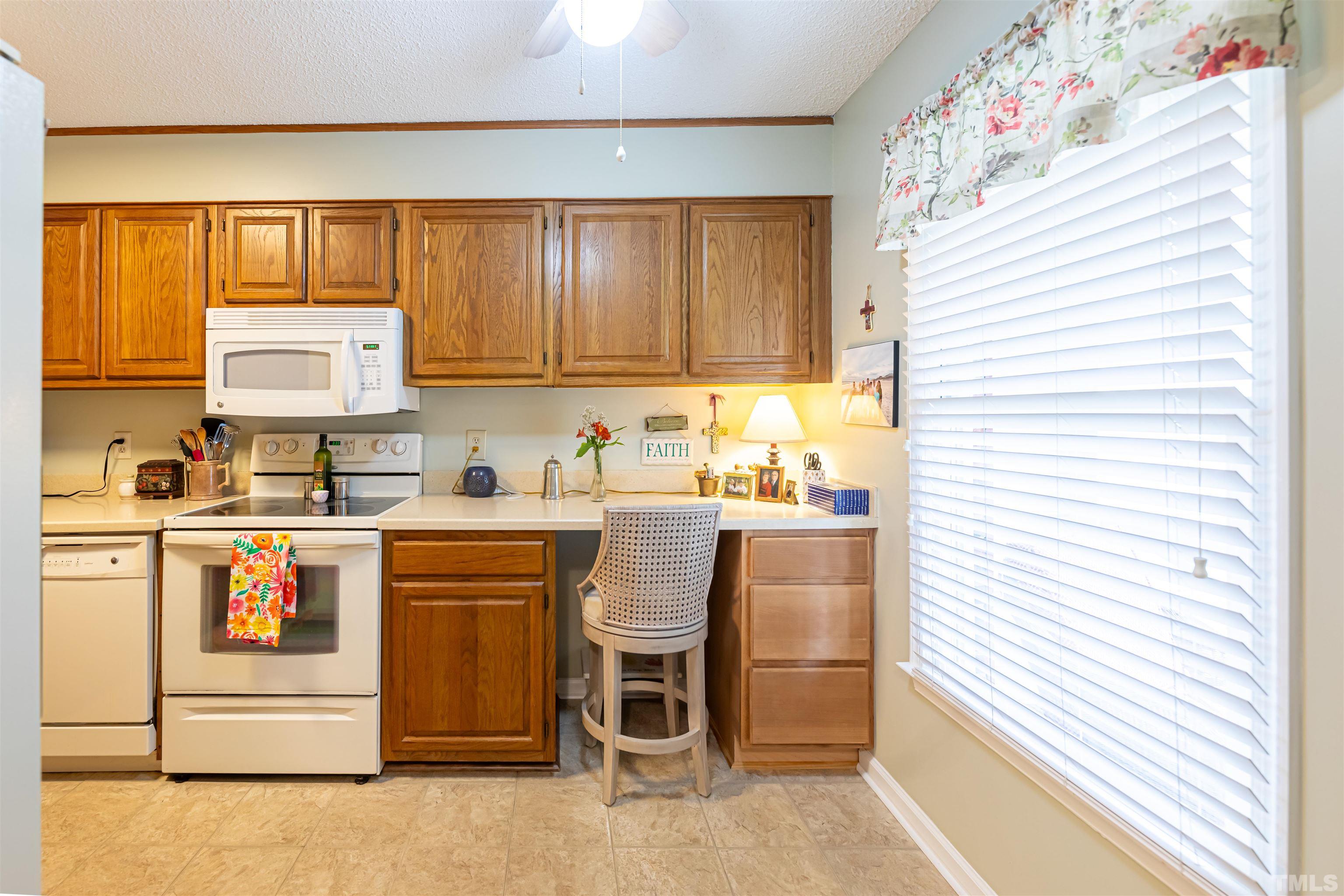 6803 Fairpoint Court Raleigh, NC 27613 - Photo 8 of 17