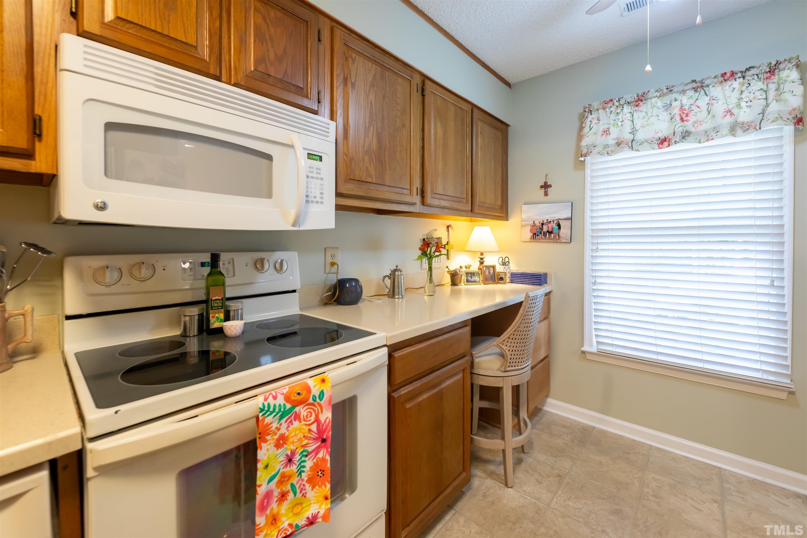 6803 Fairpoint Court Raleigh, NC 27613 - Photo 9 of 17