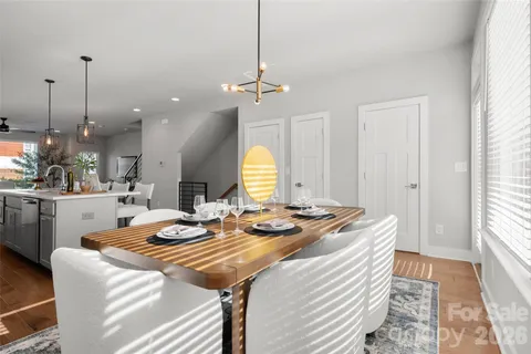 $699,500 | 2104 Bryant Park Drive, Charlotte, NC 28208