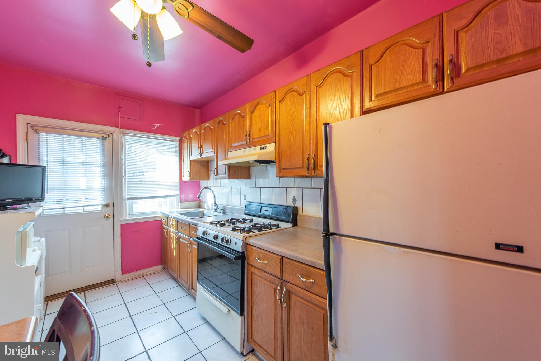 1513 Northwick Road Baltimore, MD 21218 - Photo 15 of 33 Kitchen