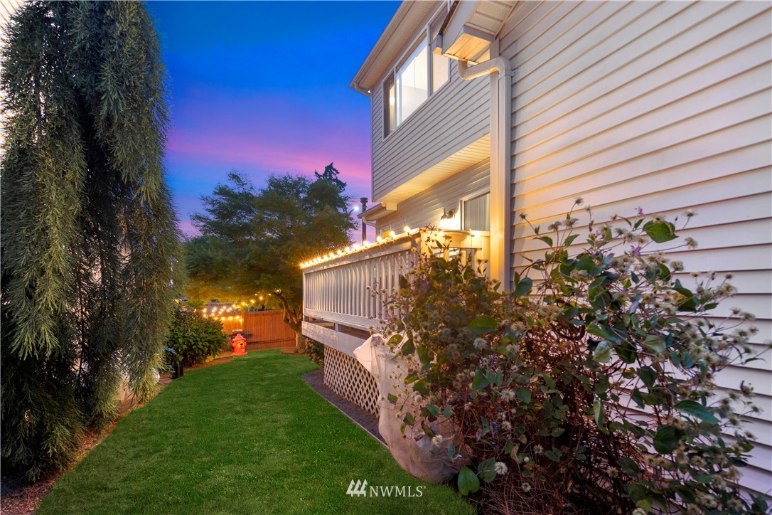 533 Queen Place Northeast Renton, WA 98056 - Photo 20 of 25