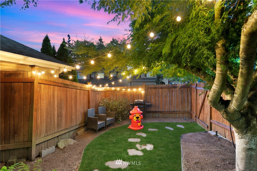 533 Queen Place Northeast Renton, WA 98056 - Photo 21 of 25